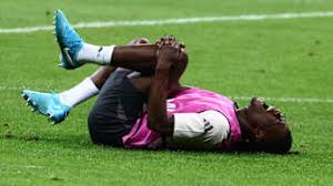 整个足坛都 整个足坛都